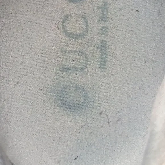 Gucci Mens Lace Up Sneaker Size 10 WHT Gray Suede White Leather 111 6091 - Picture 10 of 10